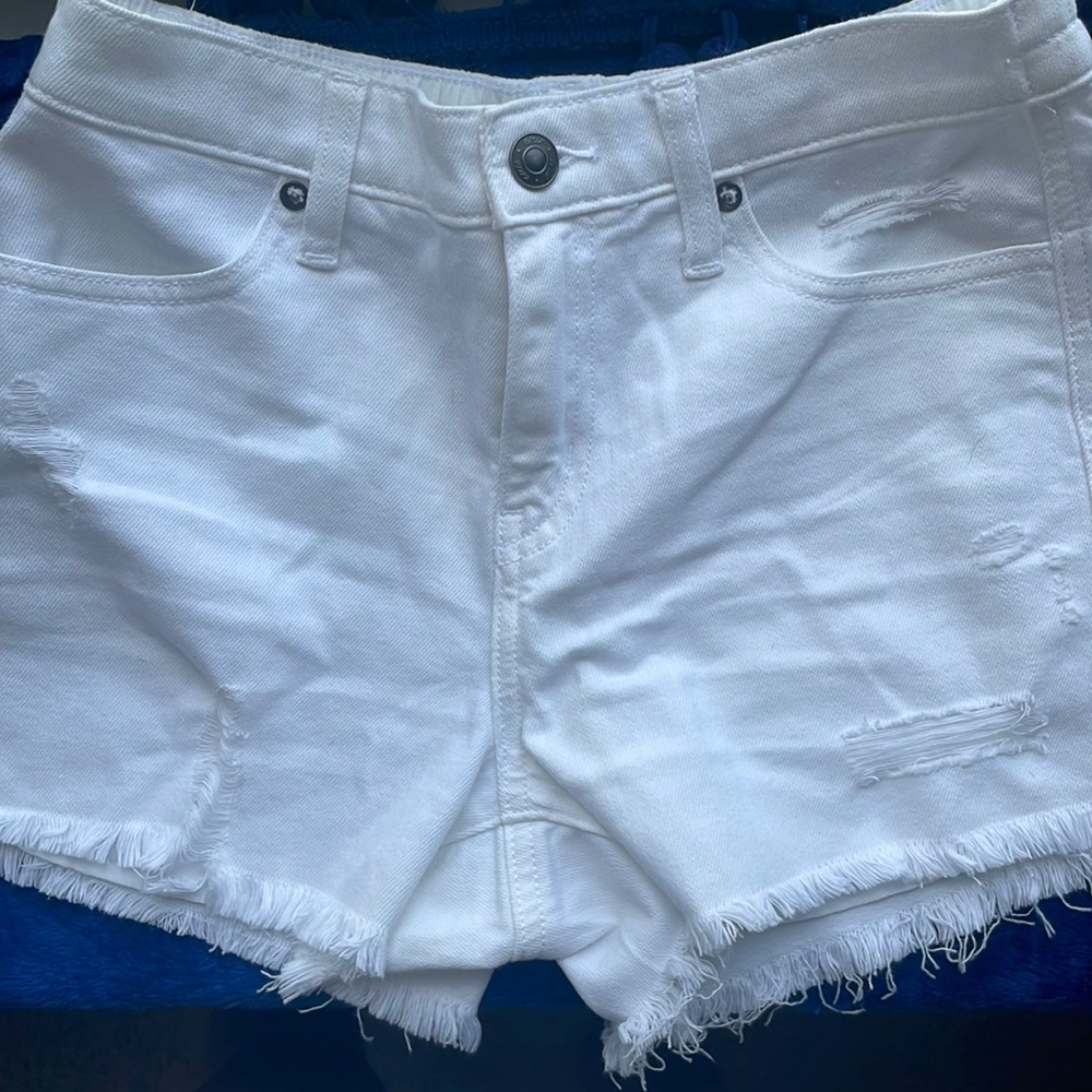 Never worn aerie white jean shorts in size xs